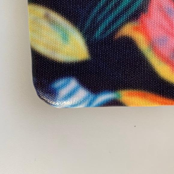 Tommy Bahama Floral Ocean Tejar Wristlet Wallet Vacation Tropical 11x7” Bag New - Picture 8 of 11